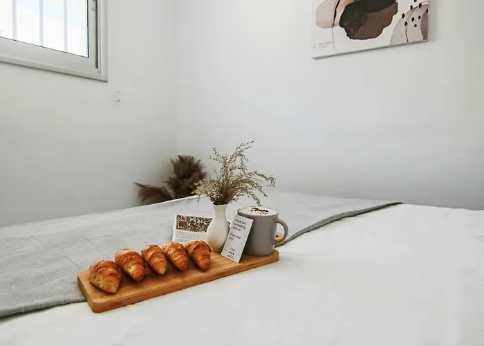 Phaedrus Living Seaside Luxury Flat Athina 21 *