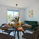 Apartment Phaedrus Living Seaside Luxury Flat Athina 21