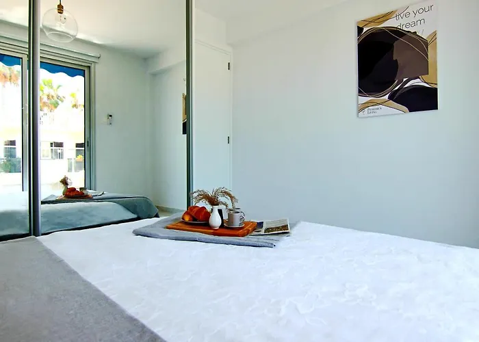 Phaedrus Living Seaside Luxury Flat Athina 21